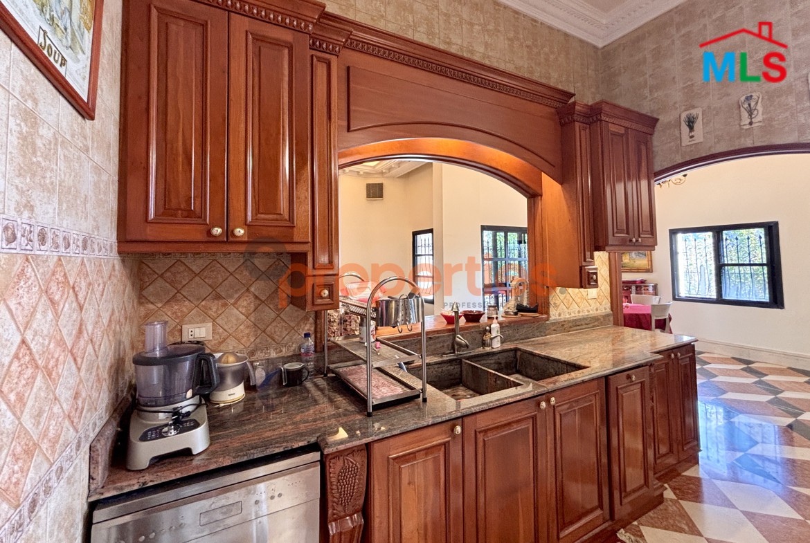 Villa for sale in Broummana – CPRA74