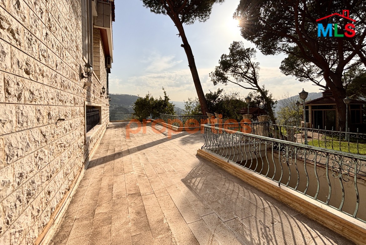 Villa for sale in Broummana – CPRA74