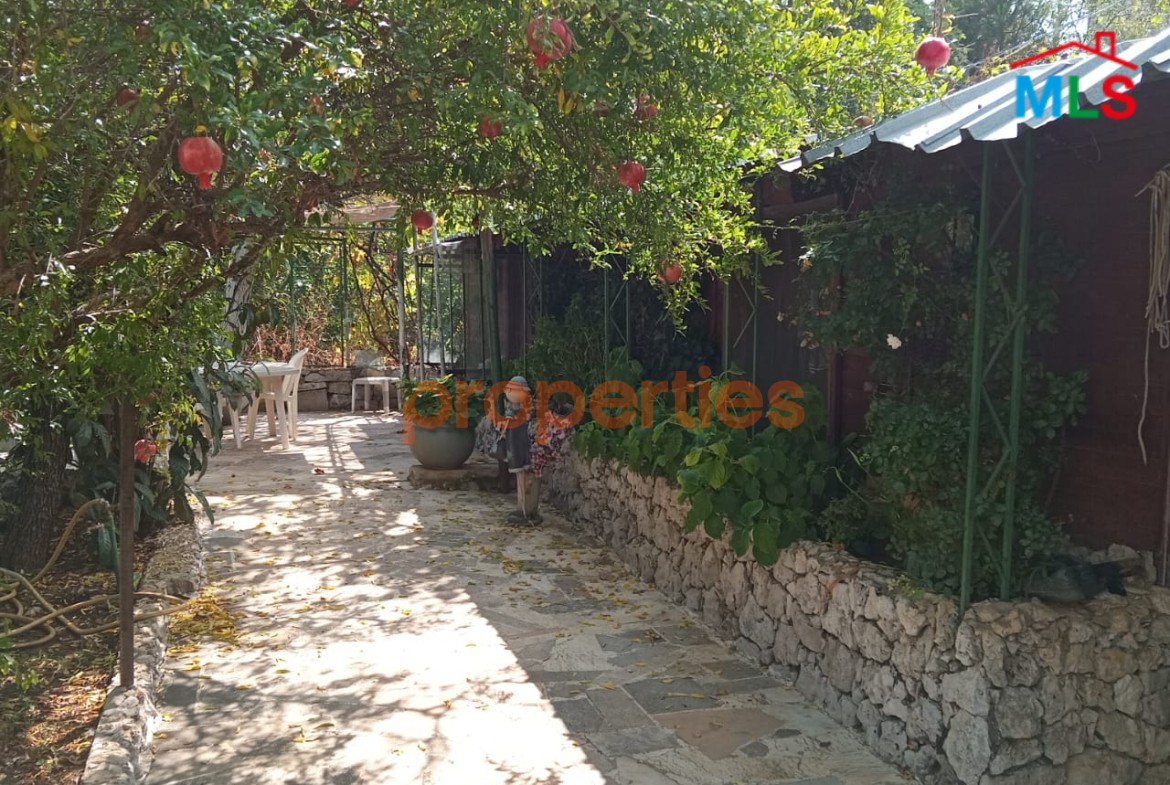 Land with 80 sqm Built Chalet for Sale in Feytroun – CPKRH56