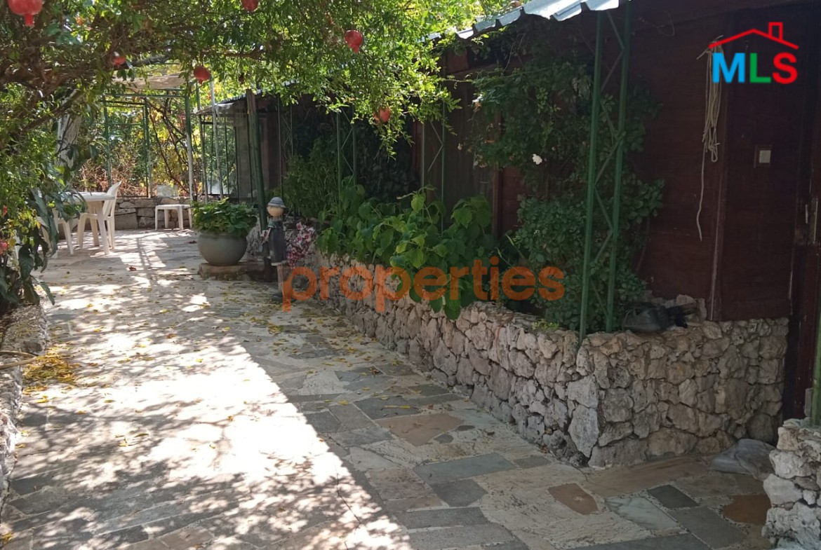 Land with 80 sqm Built Chalet for Sale in Feytroun – CPKRH56