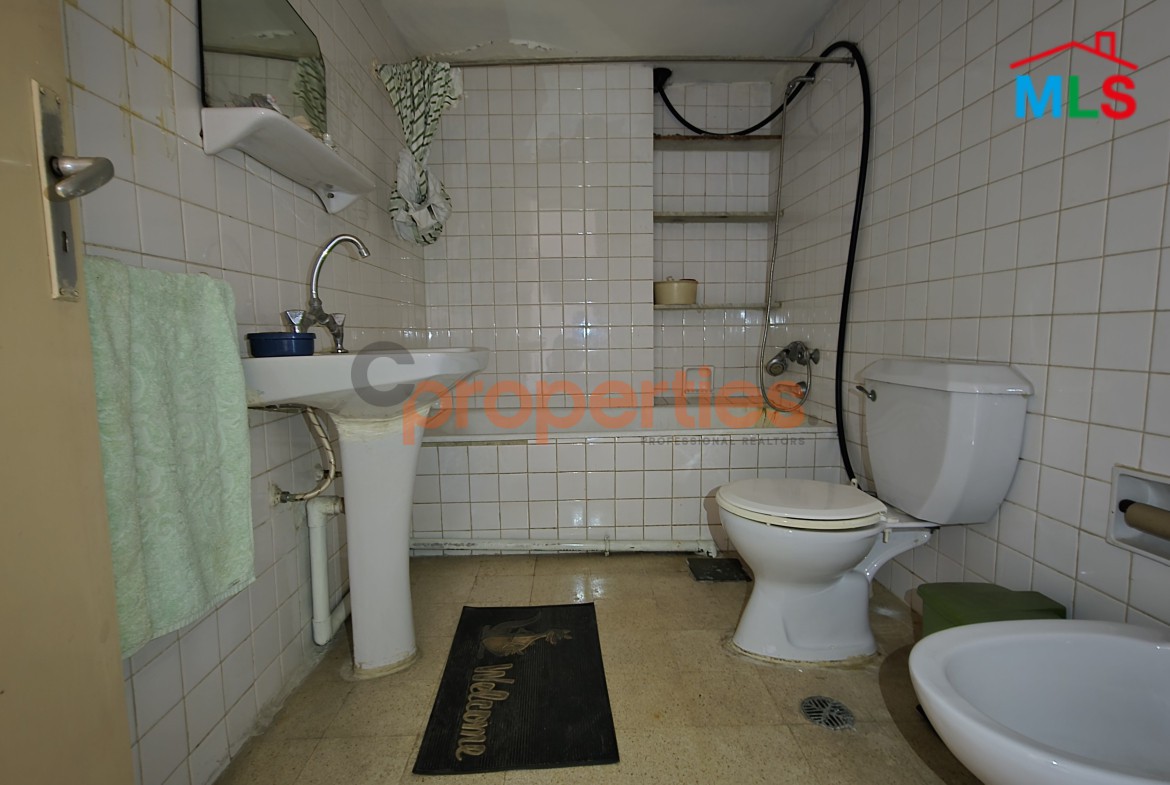 Apartment For Sale In Ain El Remmaneh – CPJA16