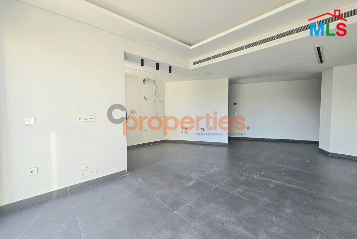 Apartment For Sale In Achrafieh – CPBWW71