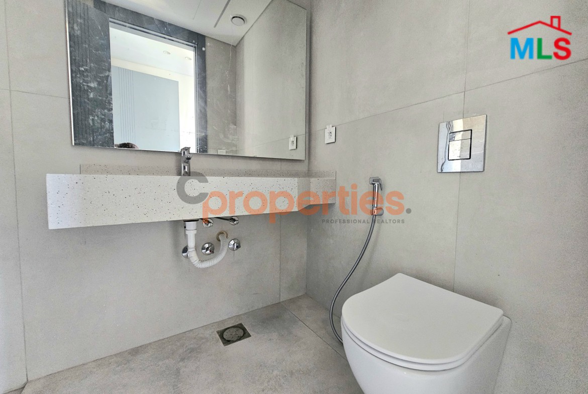 Apartment For Sale In Achrafieh – CPBWW71