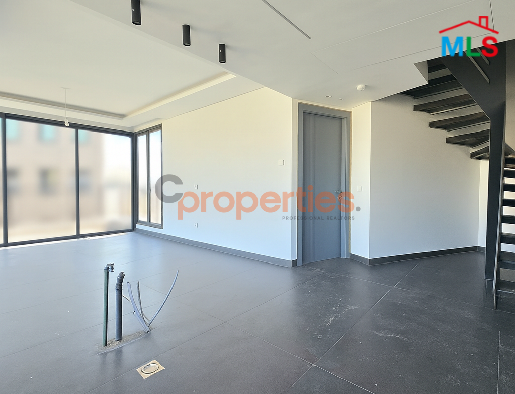 Apartment For Sale In Achrafieh – CPBWW72