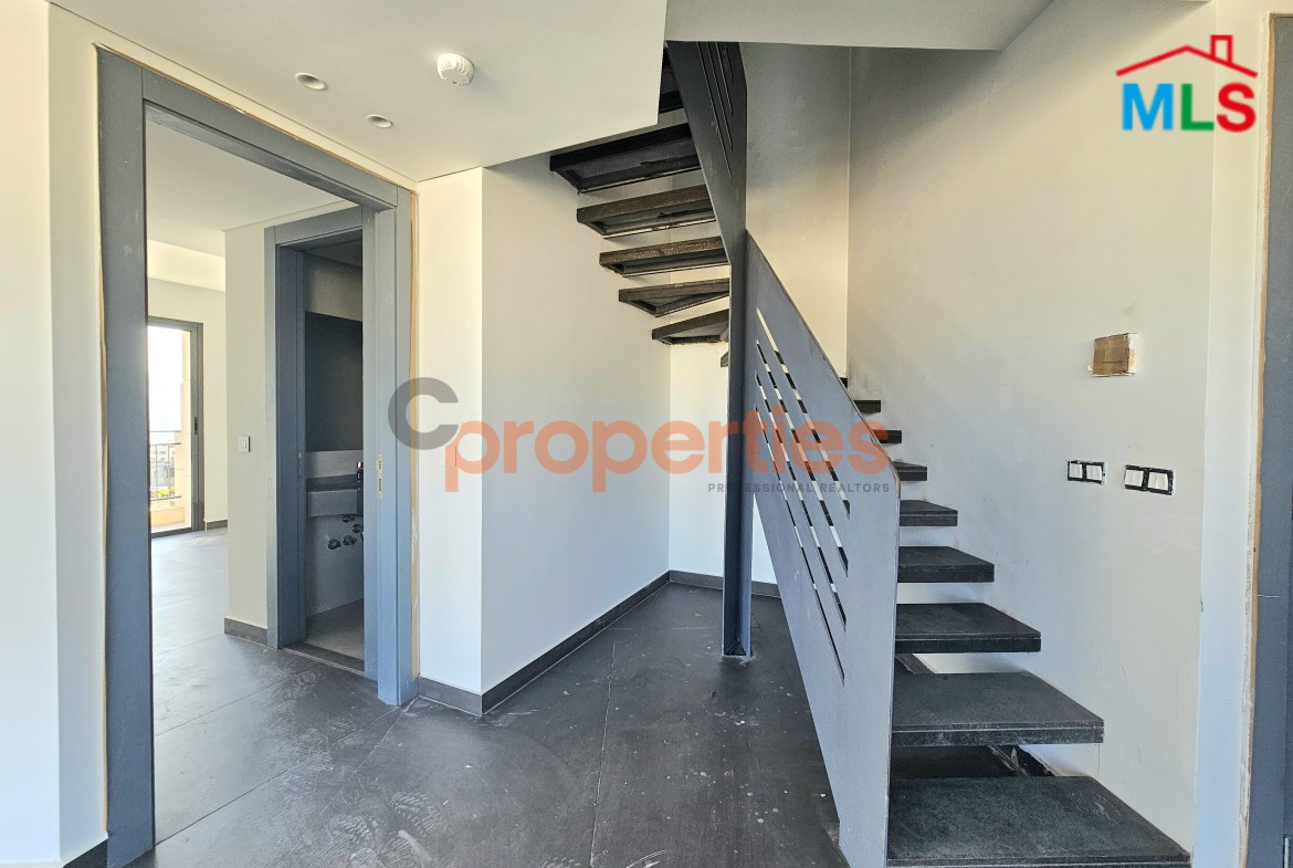 Apartment For Sale In Achrafieh – CPBWW72