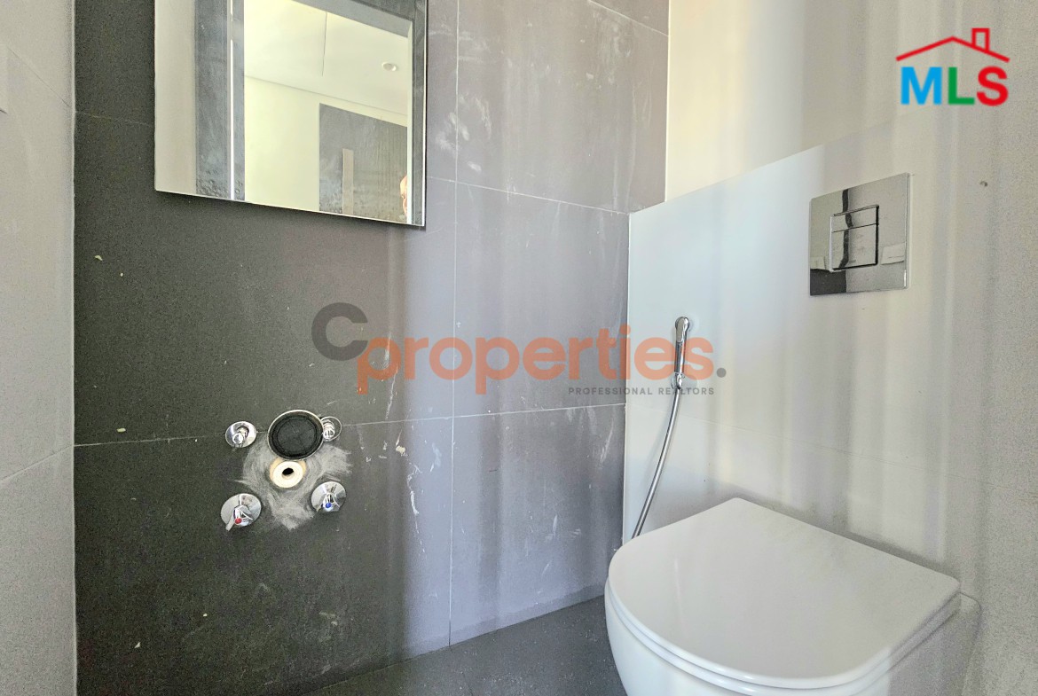 Apartment For Sale In Achrafieh – CPBWW72