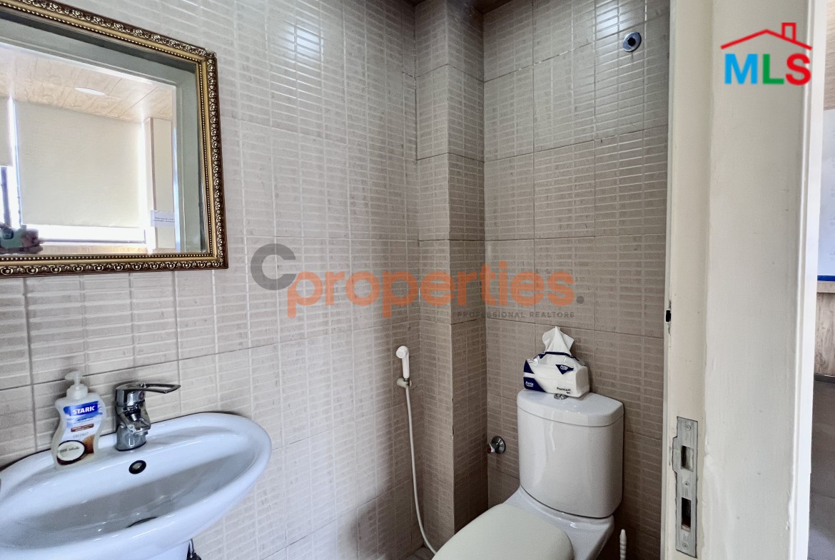 Prime Office For Sale in Dekwaneh | CPCC65