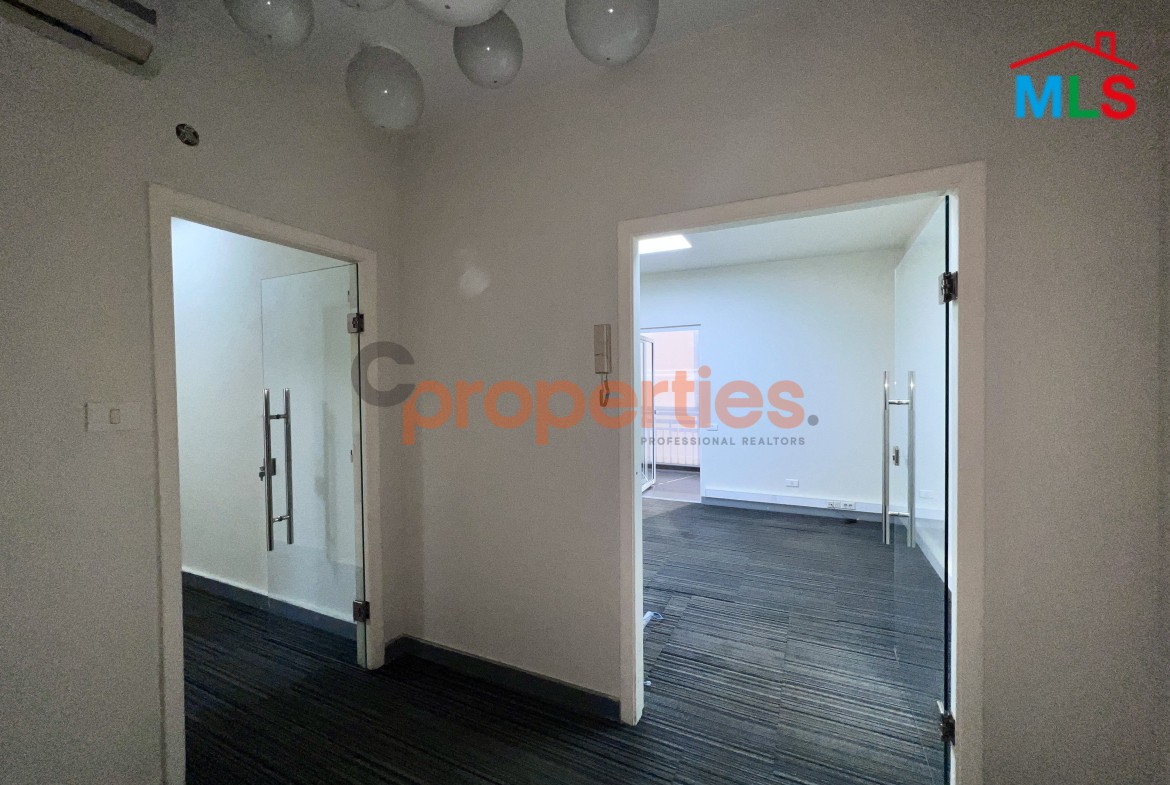 Prime Office For Sale in Dekwaneh – Sin-El-Fil | مكتب للبيع في الدكوانة – سن الفيل | CPCC66