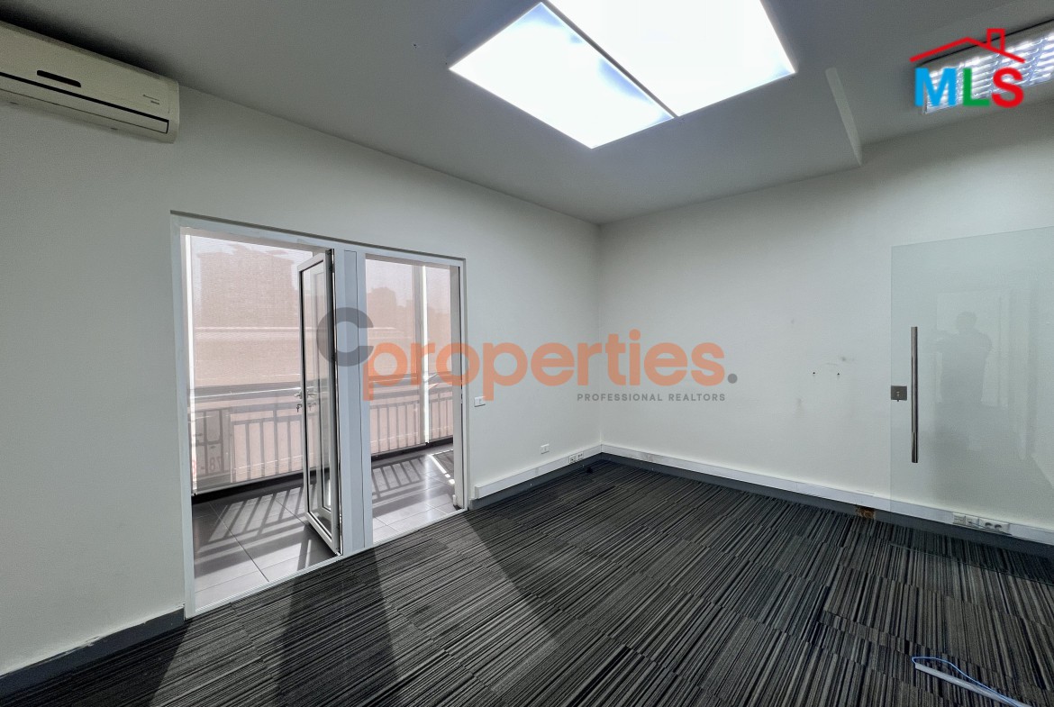 Prime Office For Sale in Dekwaneh – Sin-El-Fil | مكتب للبيع في الدكوانة – سن الفيل | CPCC66