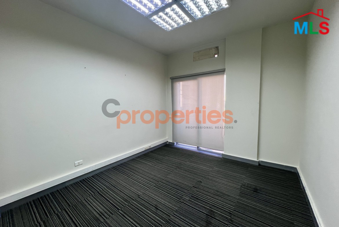 Prime Office For Sale in Dekwaneh – Sin-El-Fil | مكتب للبيع في الدكوانة – سن الفيل | CPCC66