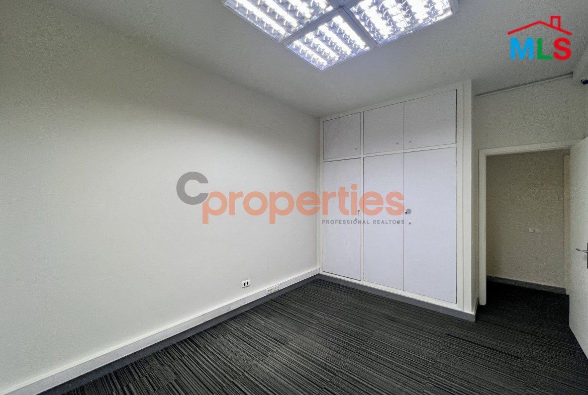 Prime Office For Sale in Dekwaneh – Sin-El-Fil | مكتب للبيع في الدكوانة – سن الفيل | CPCC66