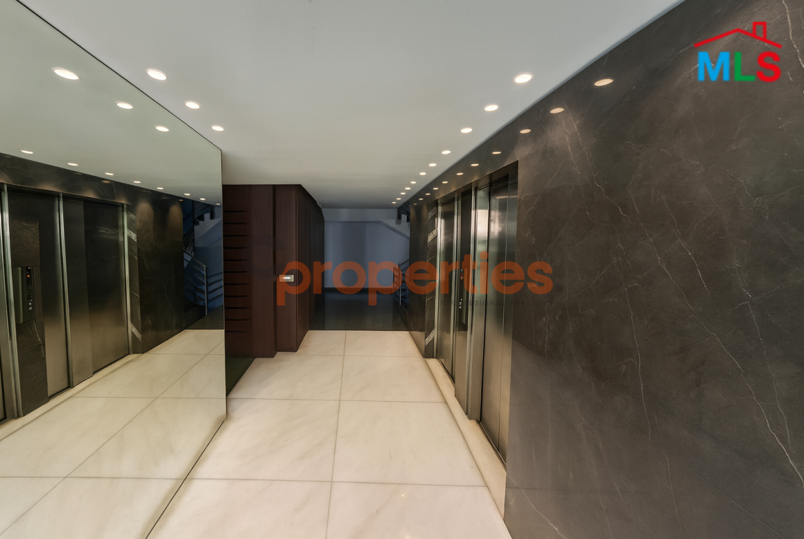 Apartment For Sale In Achrafieh – CPBWW73