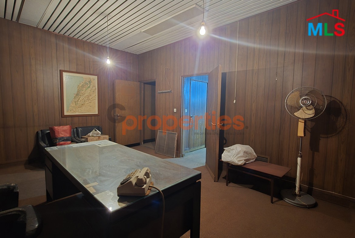 Commercial Space / Shop with Basement For Sale In Furn El Chebbak – CPJA09