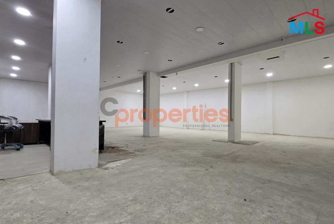 Warehouse For Sale In Furn El Chebbak – CPJA11