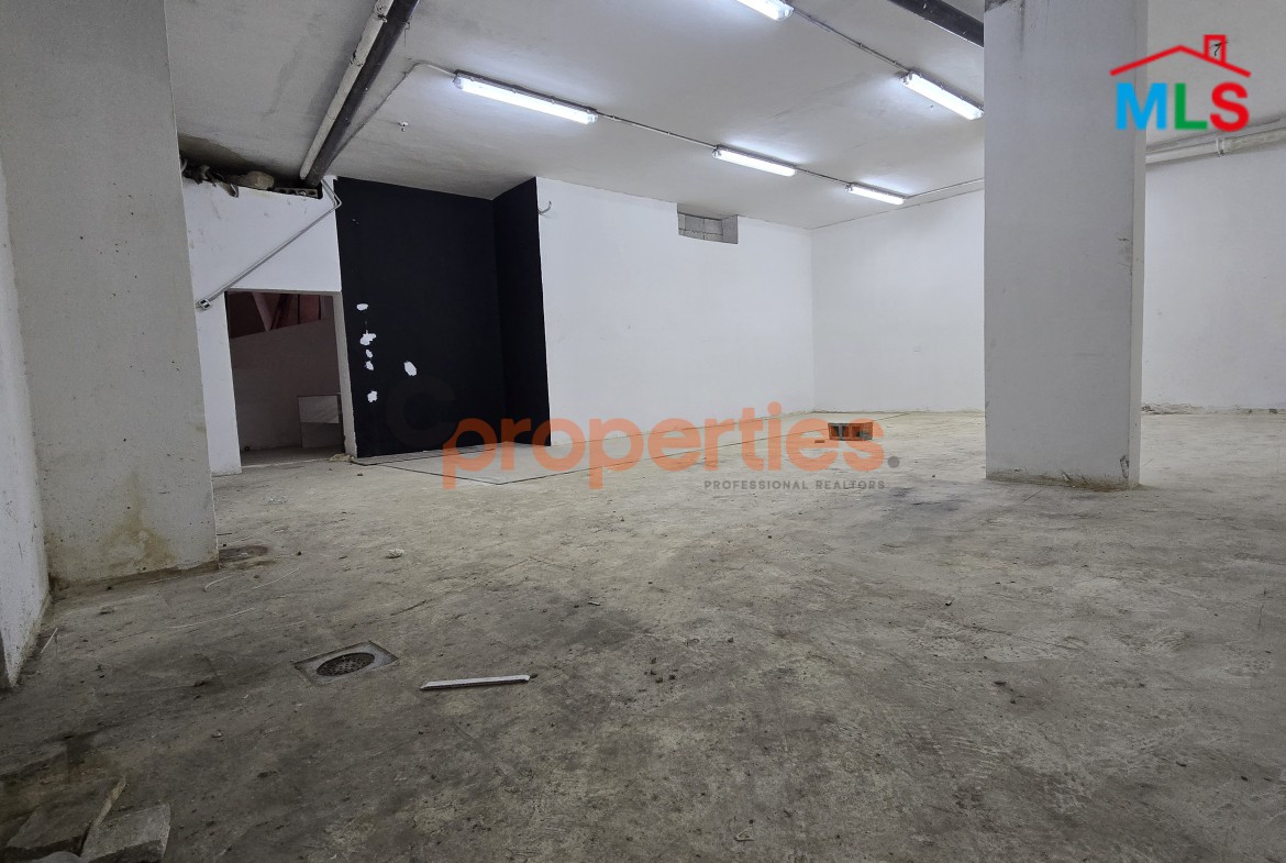 Warehouse For Sale In Furn El Chebbak – CPJA11