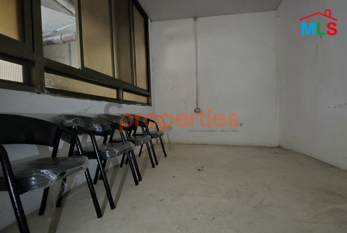 Warehouse For Sale In Furn El Chebbak – CPJA11
