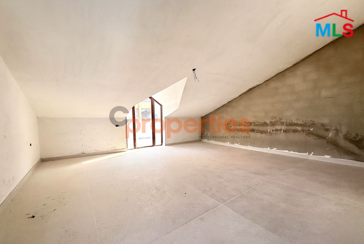 Apartment For Sale in Halat CPJRK324