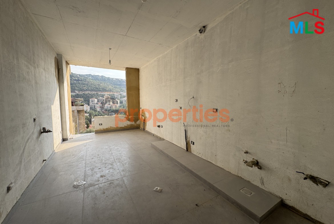 Apartment for Sale in Ain Aalak – CPMF37