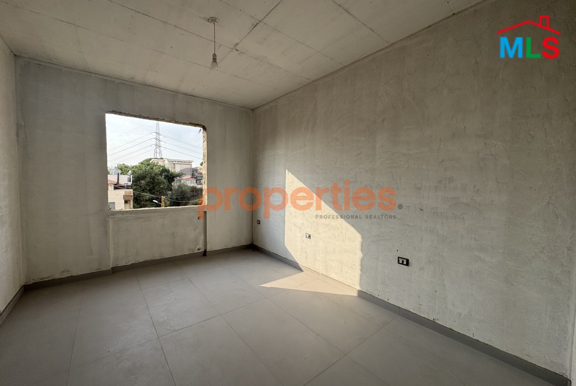 Apartment for Sale in Ain Aalak – CPMF37