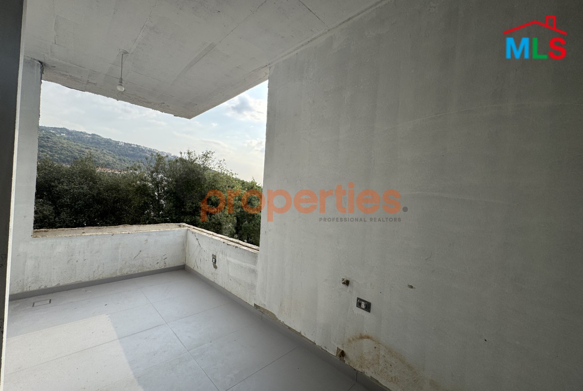 Apartment for Sale in Ain Aalak – CPMF37