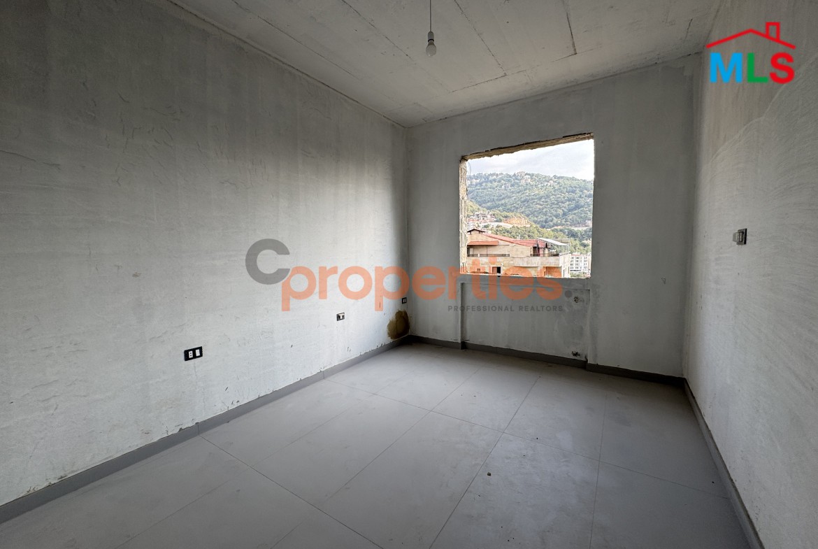 Apartment for Sale in Ain Aalak – CPMF37