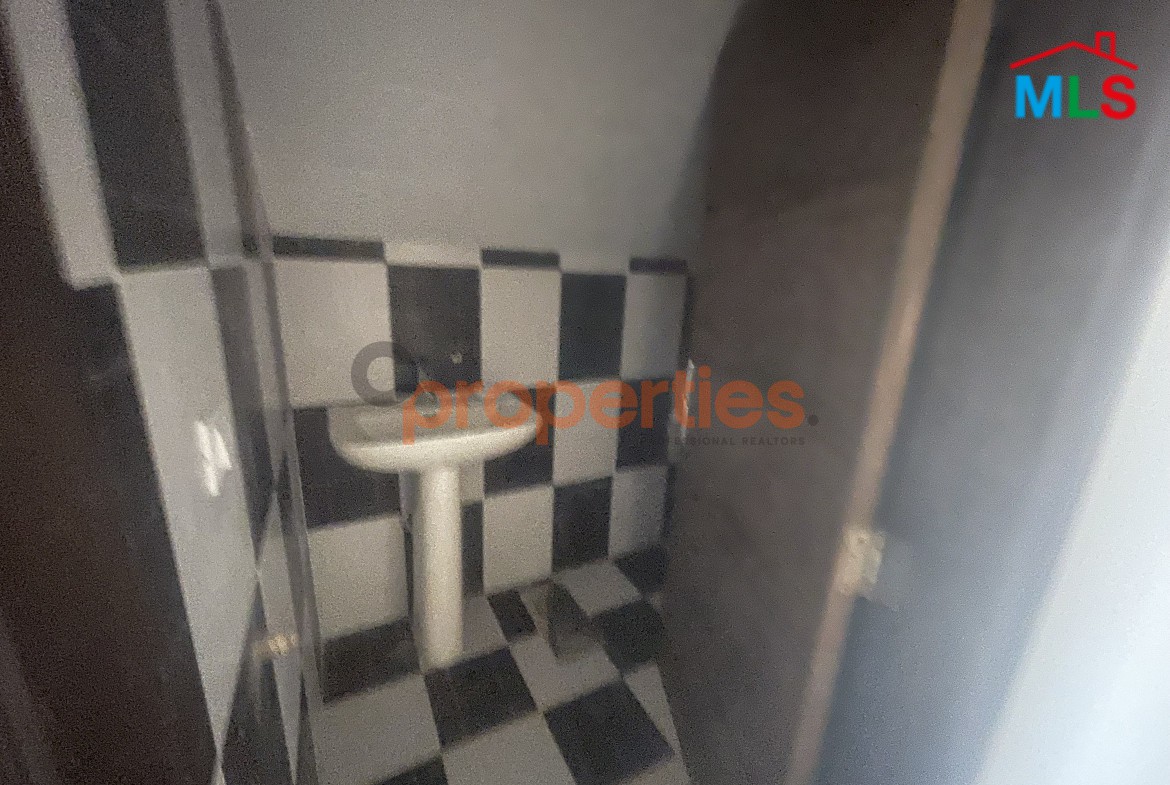 Building and Land for Sale Chabaniyeh – Aley – CPHR11
