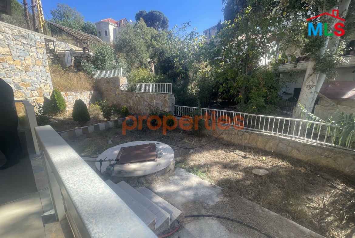 Building and Land for Sale Chabaniyeh – Aley – CPHR11