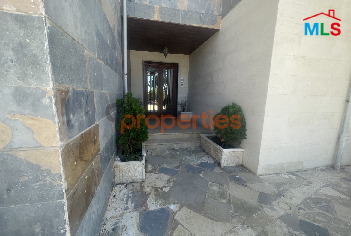 Building and Land for Sale Chabaniyeh – Aley – CPHR11