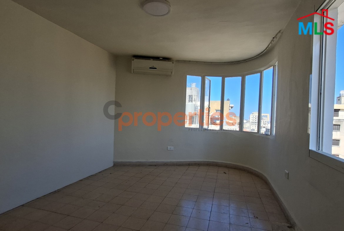 Apartment For Sale In Achrafieh – CPBWW59