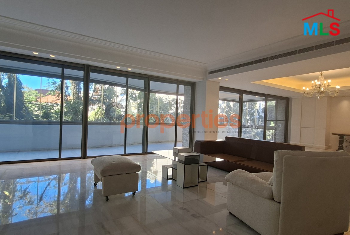 Apartment For Sale in Achrafieh – CPBWW55