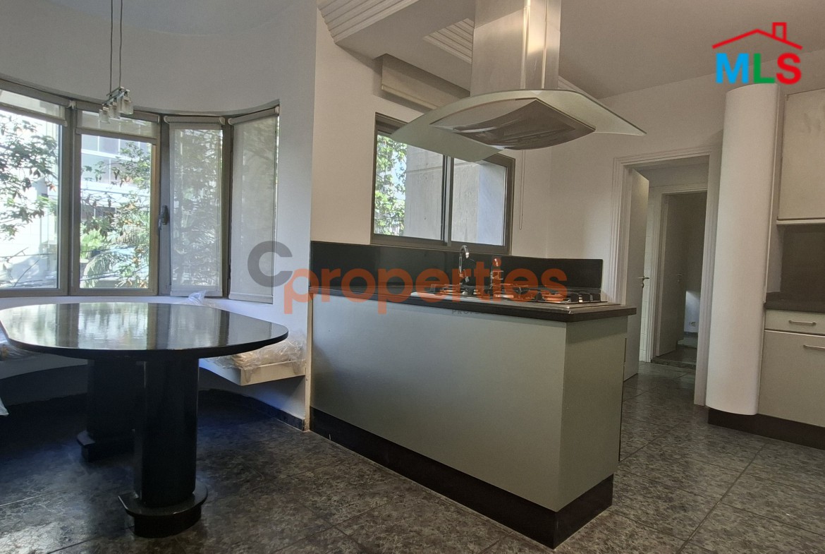 Apartment For Sale in Achrafieh – CPBWW55