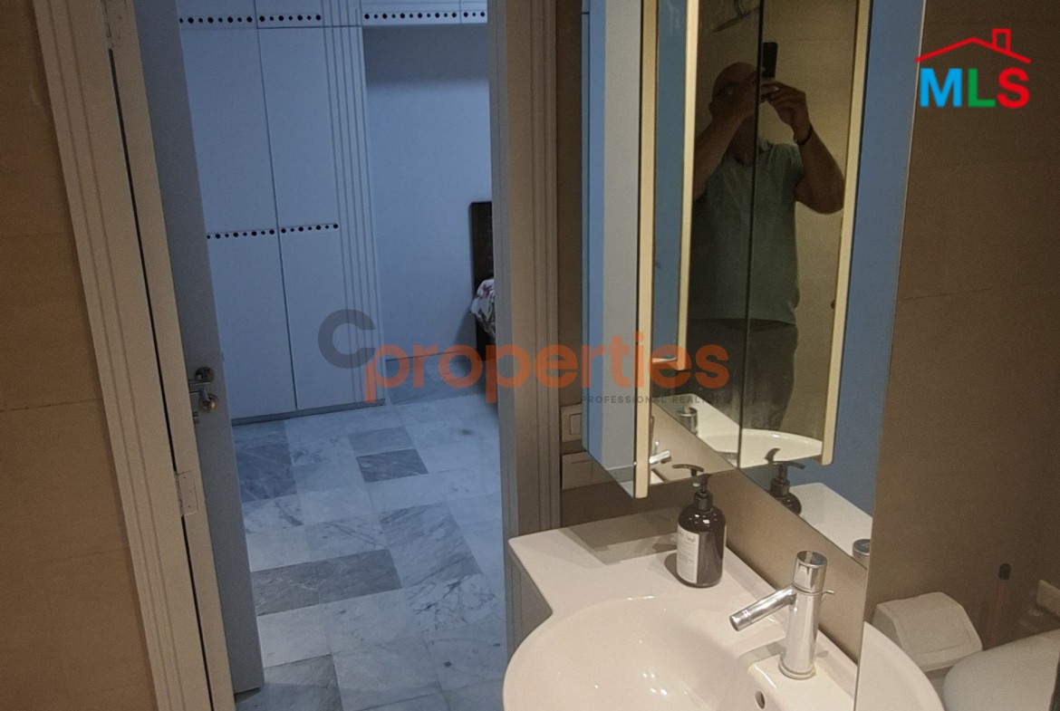 Apartment For Sale in Achrafieh – CPBWW55