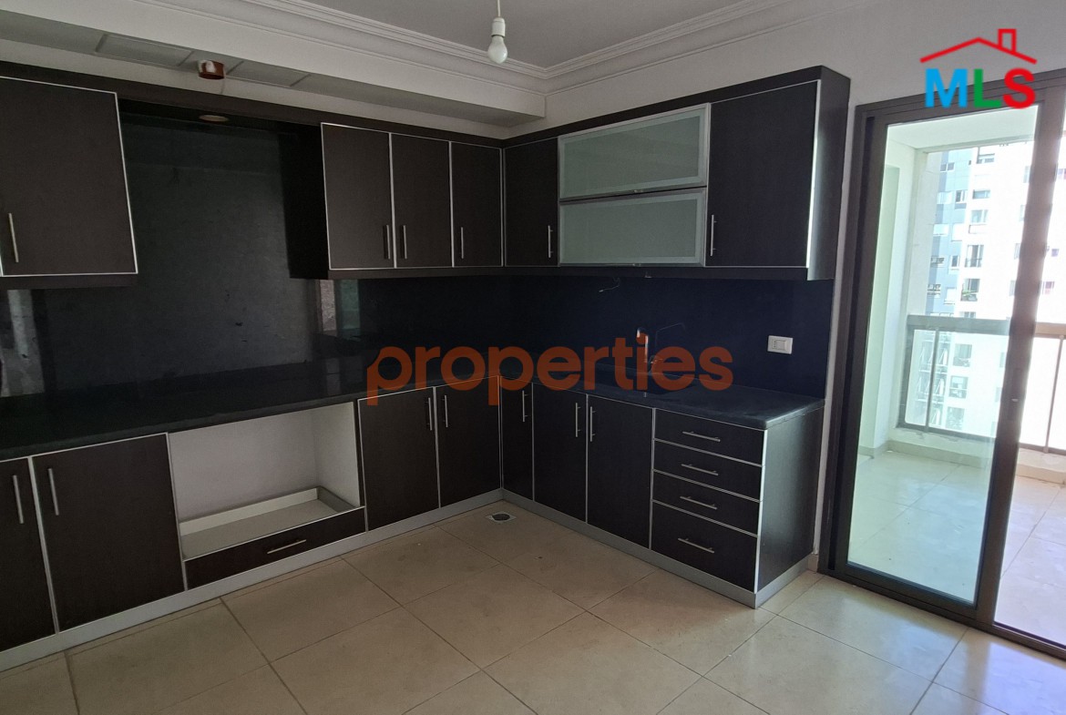 Apartment For Sale In Achrafieh – CPBWW49