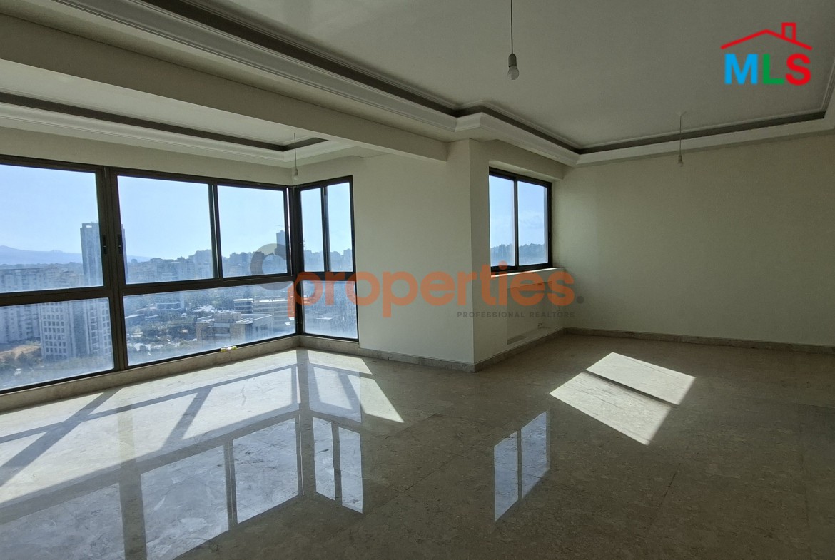 Apartment For Sale in Achrafieh – CPBWW50