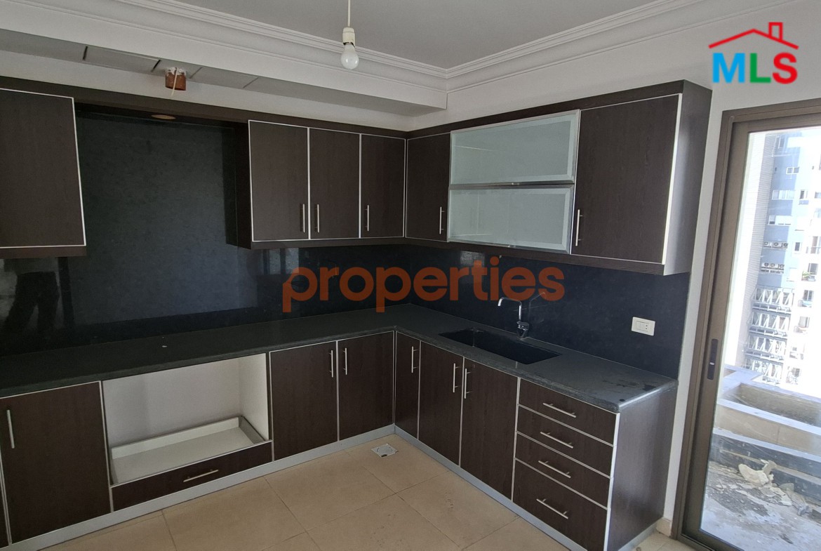 Apartment For Sale in Achrafieh – CPBWW50