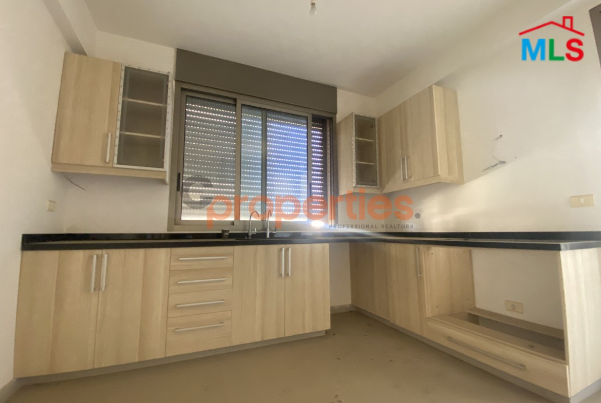 Bright Apartment For Sale in Zalka – CPFY51