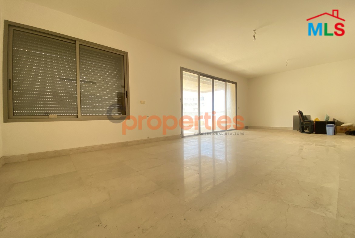 Bright Apartment For Sale in Zalka – CPFY52