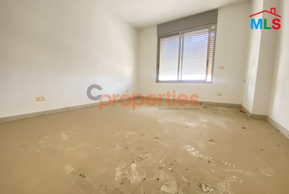 Bright Apartment For Sale in Zalka – CPFY52
