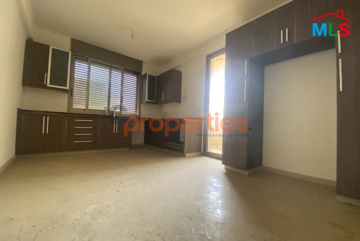 Bright Apartment For Sale in Zalka – CPFY52