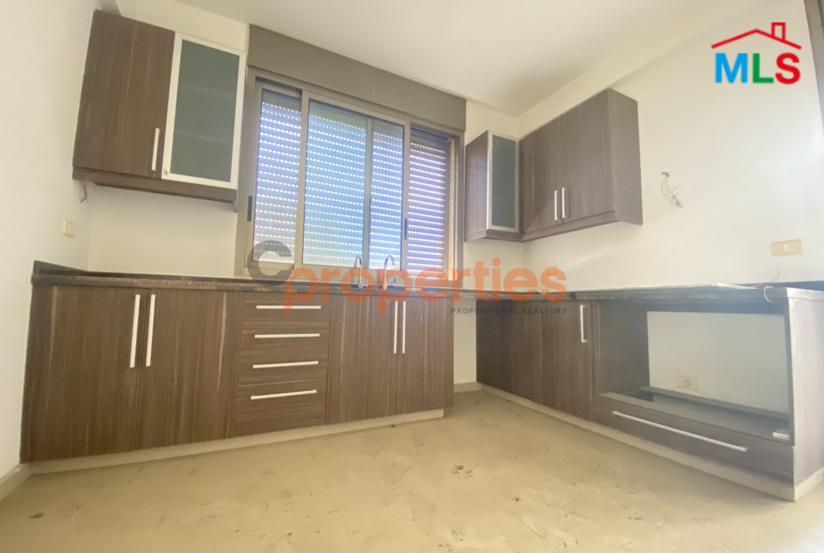 Bright Apartment For Sale in Zalka – CPFY52