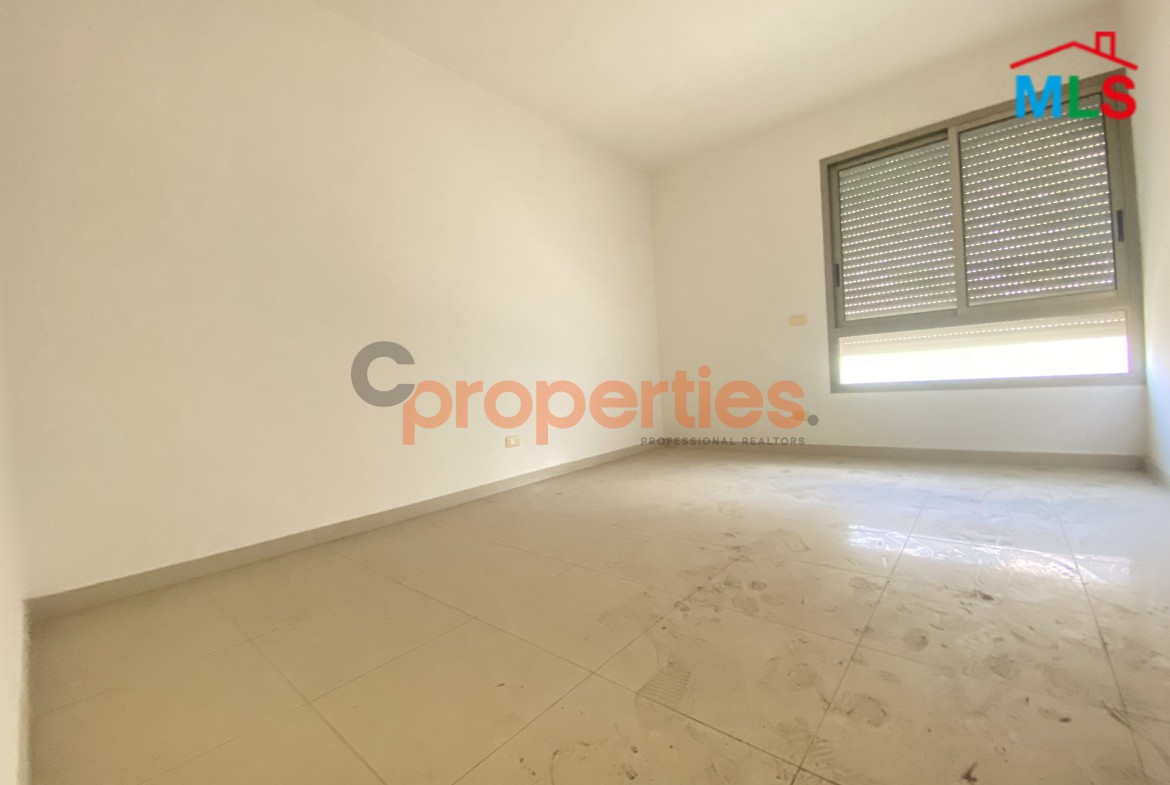 Bright Apartment For Sale in Zalka – CPFY52
