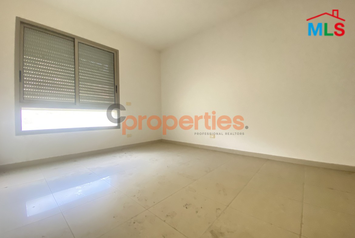 Bright Apartment For Sale in Zalka – CPFY52