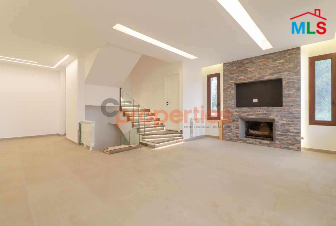 Villa For Sale In Jbeil Annaya with Payment Facilities – CPJJA15