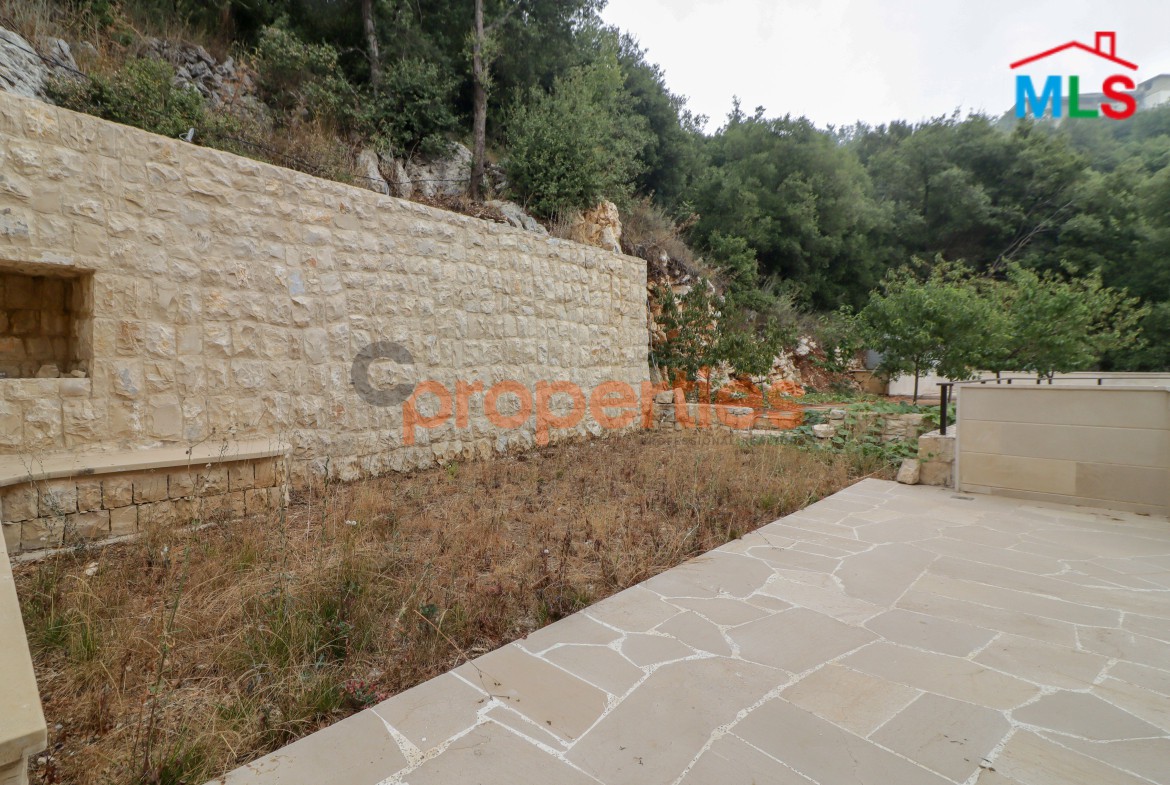 Villa For Sale In Jbeil Annaya with Payment Facilities – CPJJA15