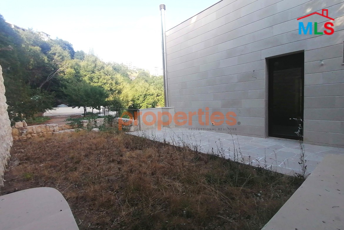 Villa For Sale In Jbeil Annaya with Payment Facilities – CPJJA15