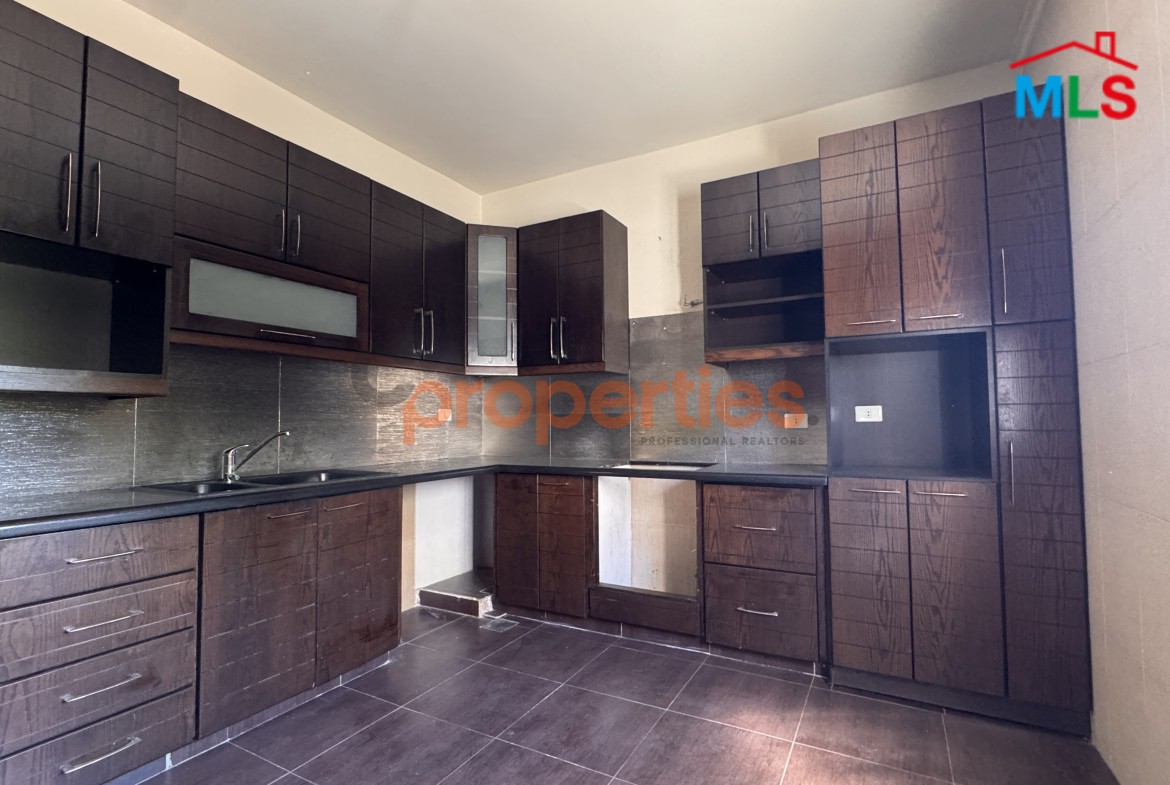 Apartment For Sale In Awkar – CPTA54