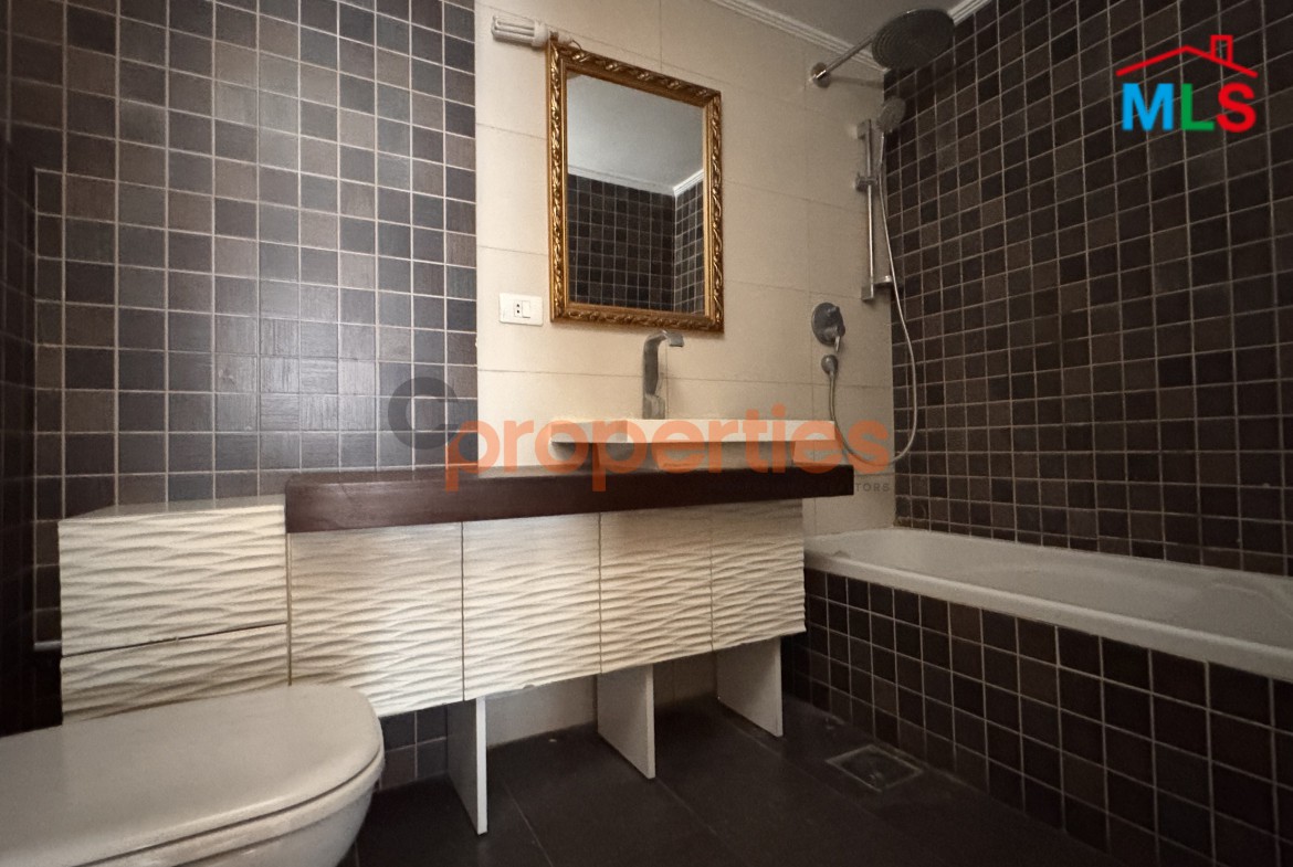 Apartment For Sale In Awkar – CPTA54
