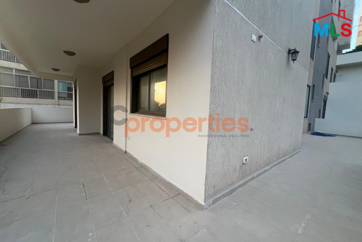 Apartment For Sale in Naccache – CPMC12