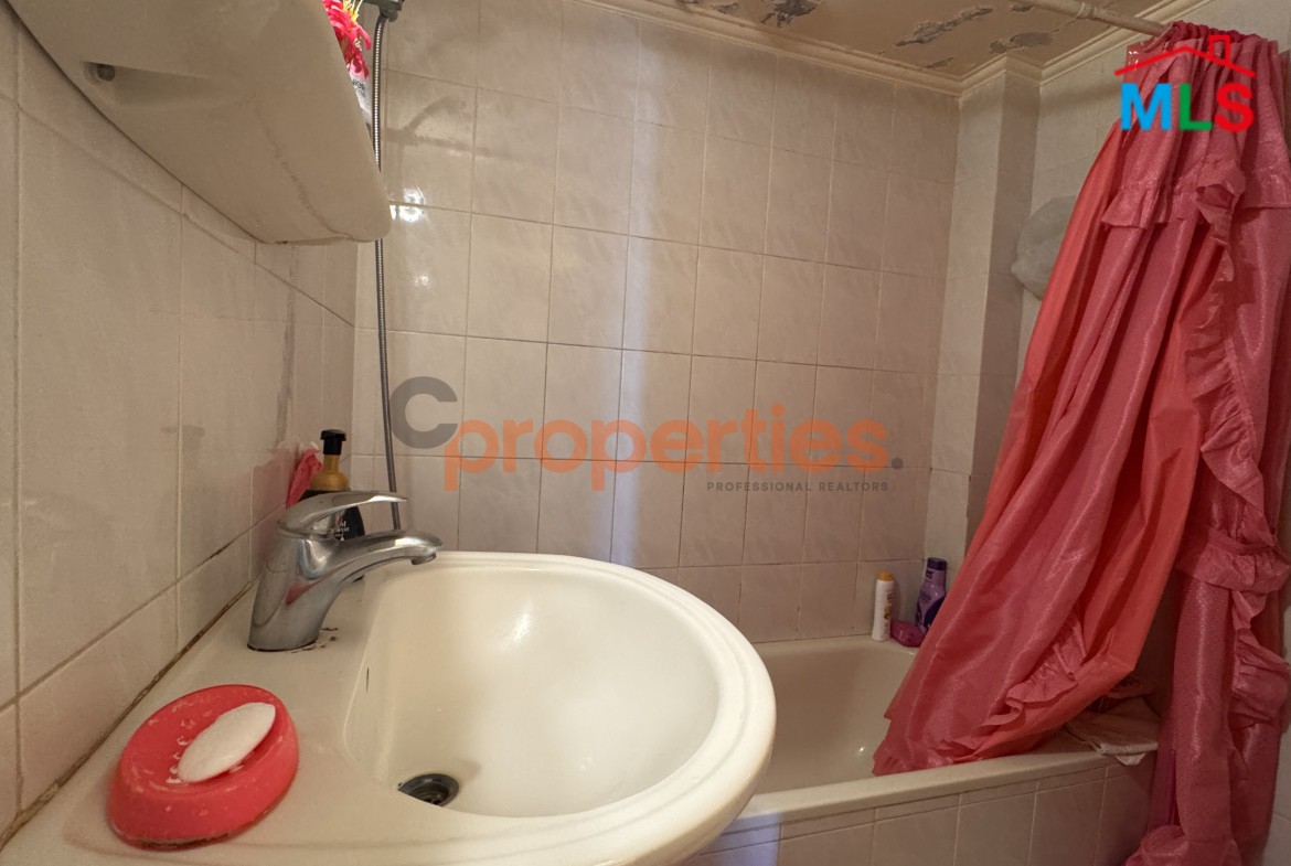 Apartment For Sale In Awkar – CPTA16