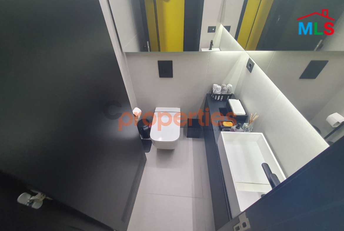 Office for sale in achrafieh – CPBRN13
